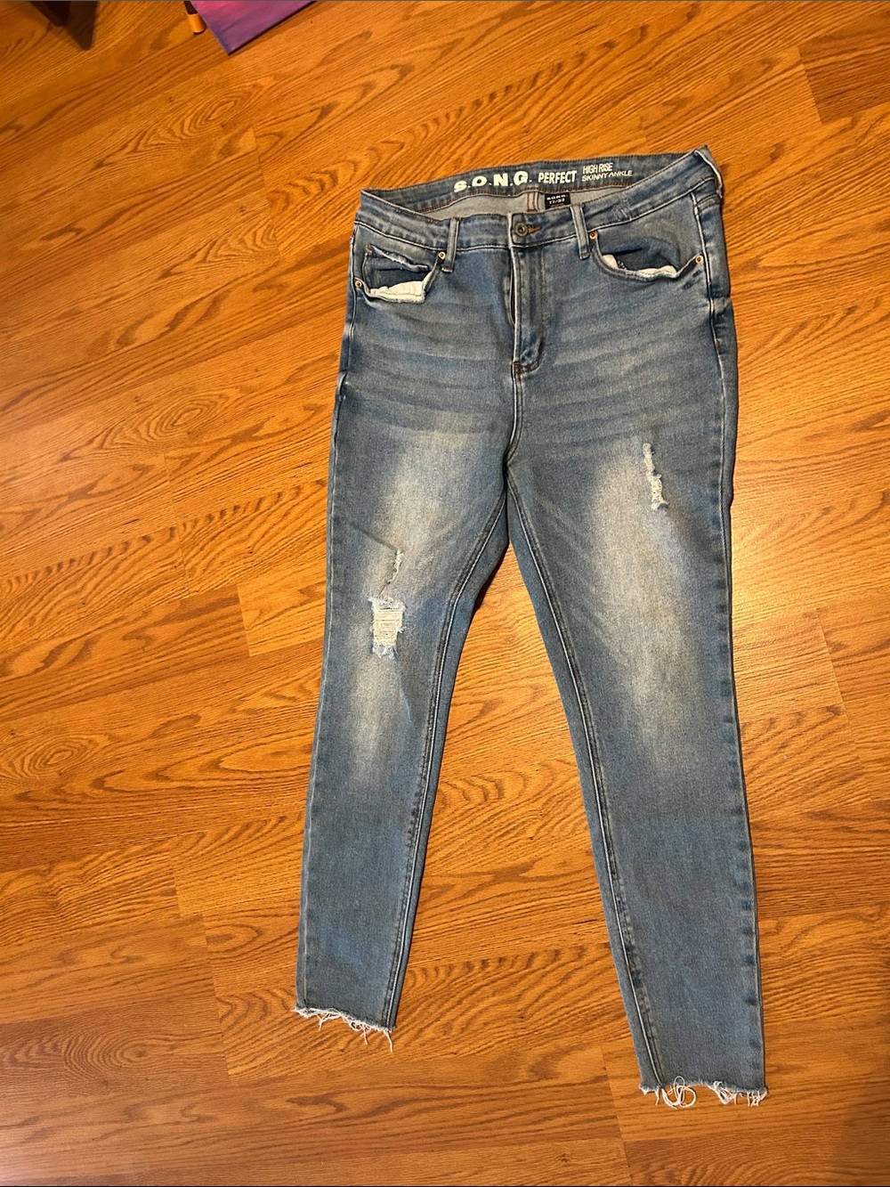 BONGO High-Rise Skinny Distressed Blue Jeans